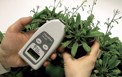 Instrumentos portáteis para medições em plantas de fluorescência, clorofila, fluorescência GFP por imagem, refletância, transmitância e absorbância, teor de nitrogênio, índices PRI e NDVI, etc Instrumentos portáteis para medições em plantas de fluorescência, clorofila, fluorescência GFP por imagem, refletância, transmitância e absorbância, teor de nitrogênio, índices PRI e NDVI, etc